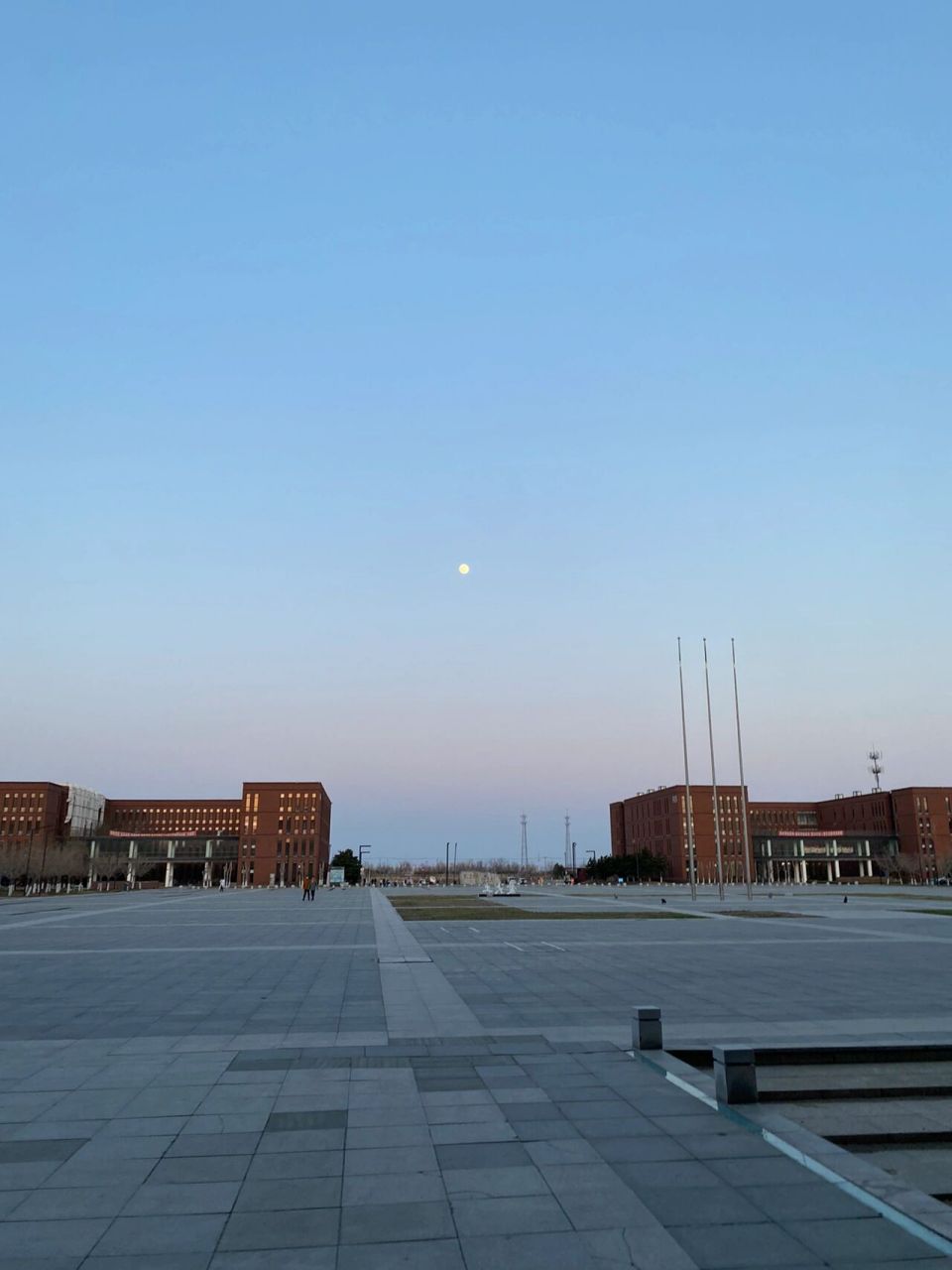 关于大连理工大学盘锦校区,想问的来 62l62l