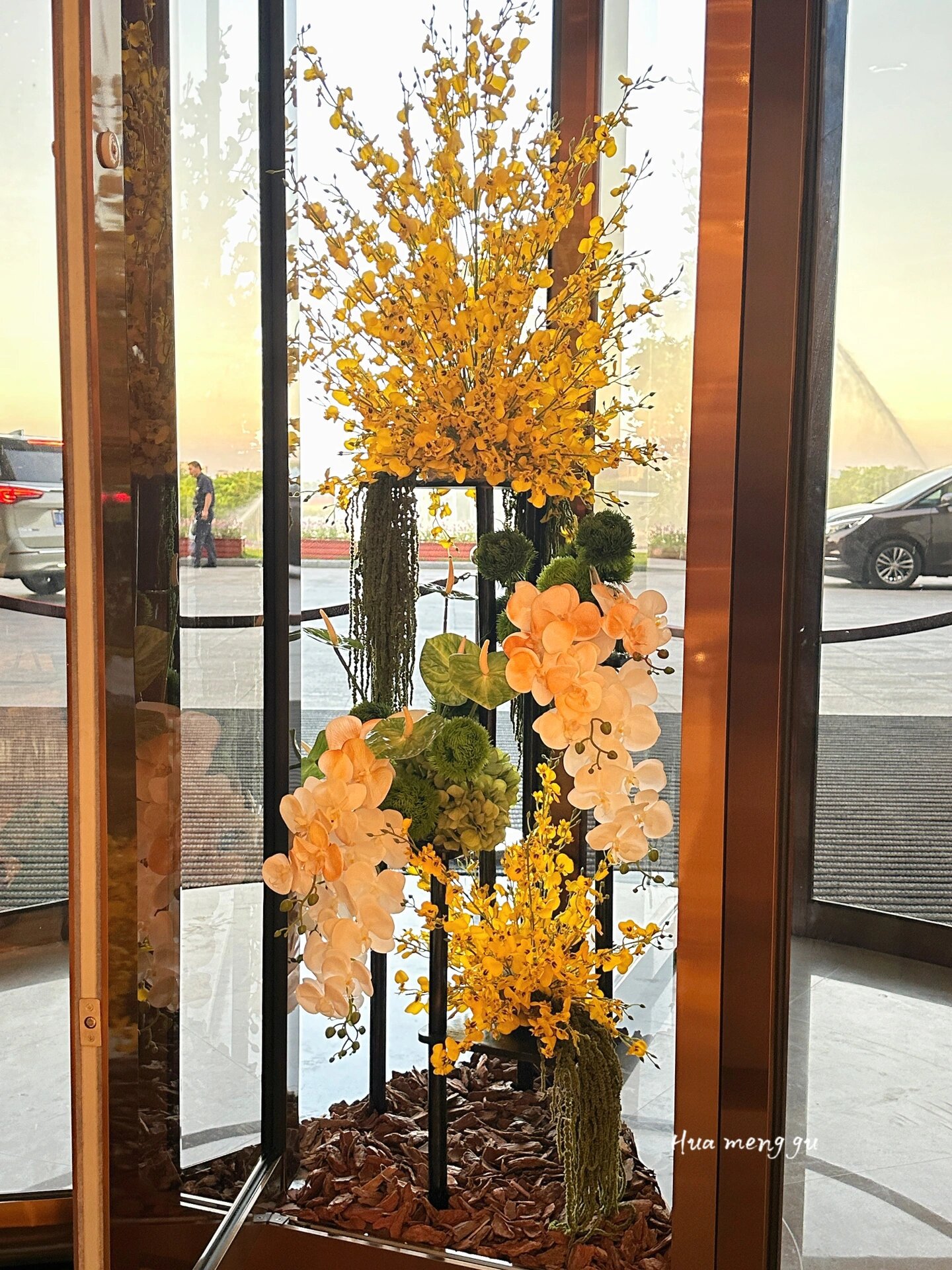 五星级酒店旋转门花艺