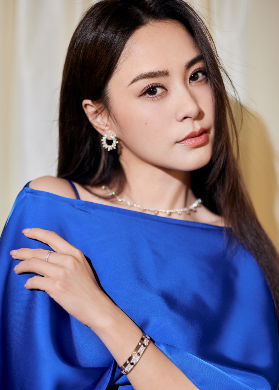 twins蔡卓妍,鍾欣潼02#剧好听的演唱会#look9615暖色光晕与缤纷