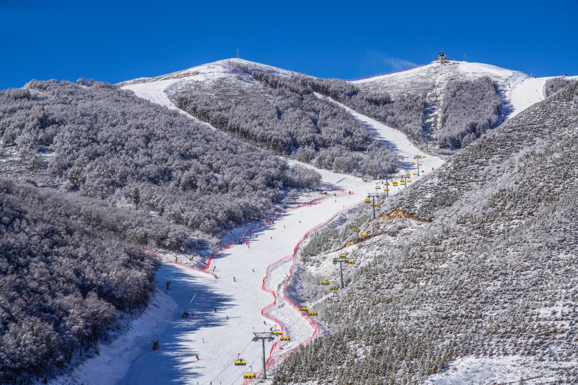 云顶滑雪场俯视图图片