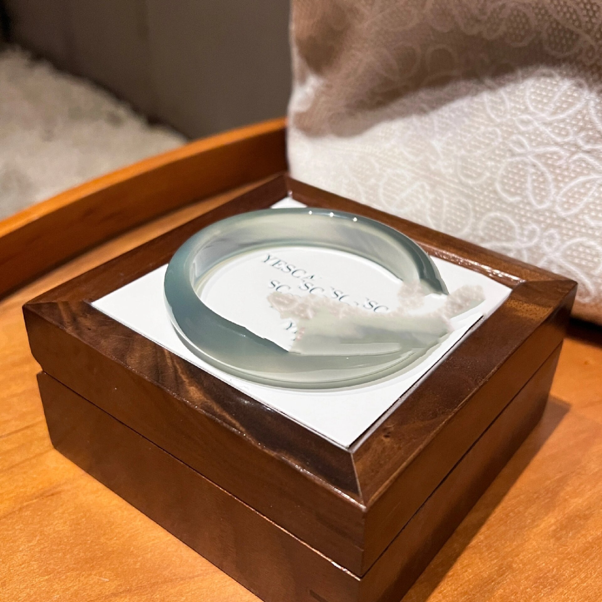 "库里蓝玉髓手镯"