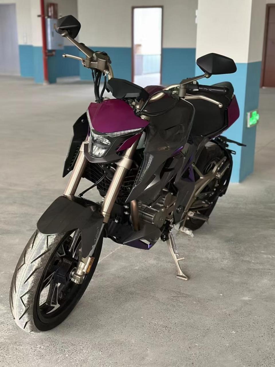 内心的安宁才是安全感的来源 . 升仕310 摩托车