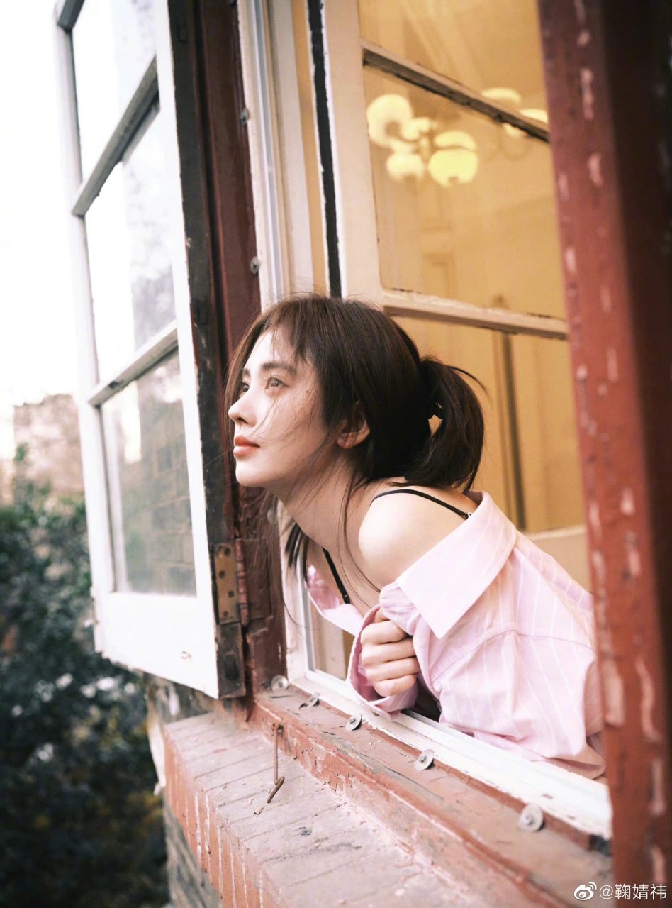 鞠婧祎侧脸女头