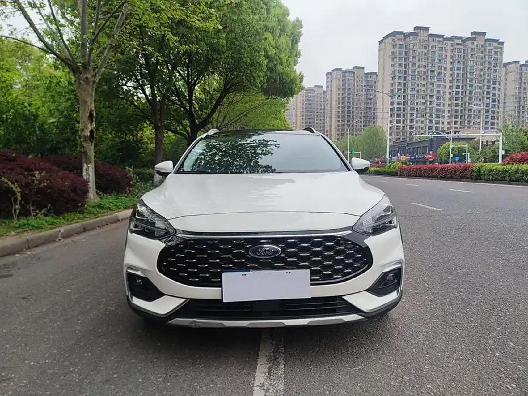 福特福克斯 2021款 猎装版 ecoboost 180 自动猎潮型 上牌时间2021年0