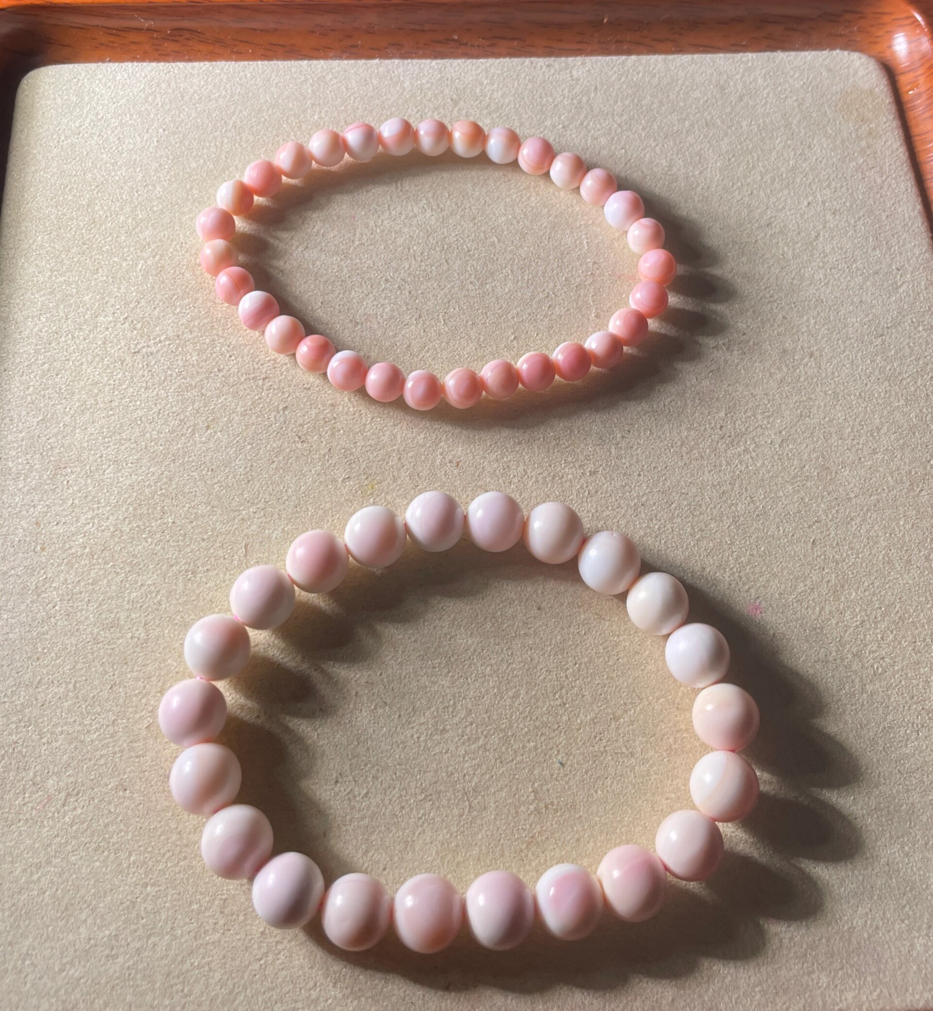 天然女王贝手串 淡妆与浓妆的对比?