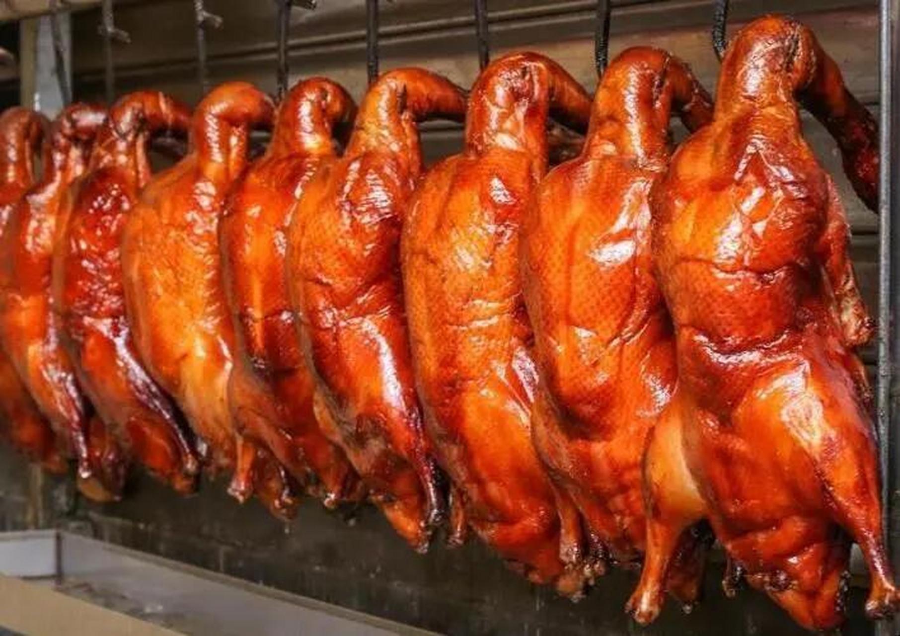 99 地点: 95 我的体验: 北京烤鸭,这个名字在我心中一直有着神秘