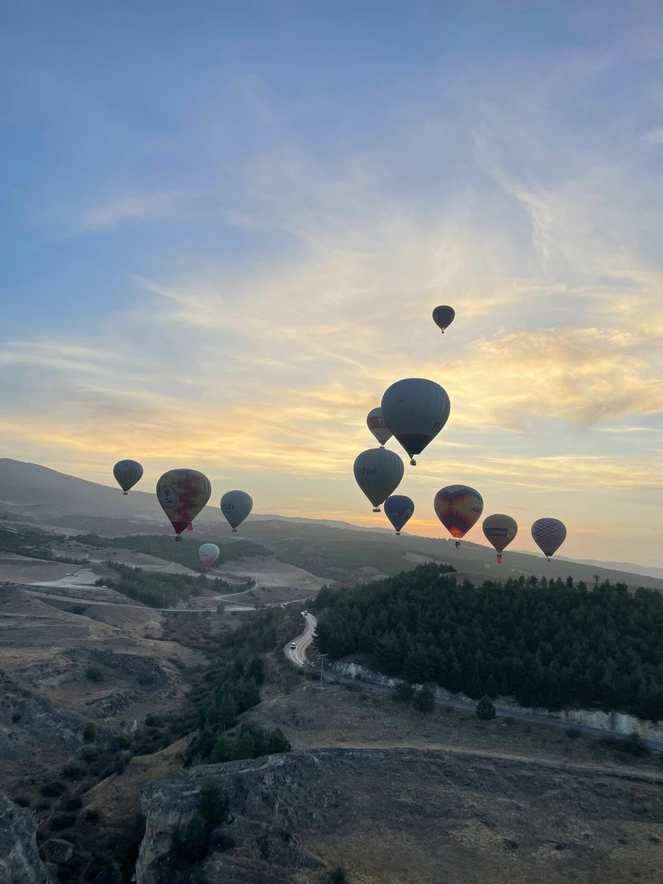 在土耳其棉花堡升起的热气球0105 给土耳其热气球一个特写 	 这次