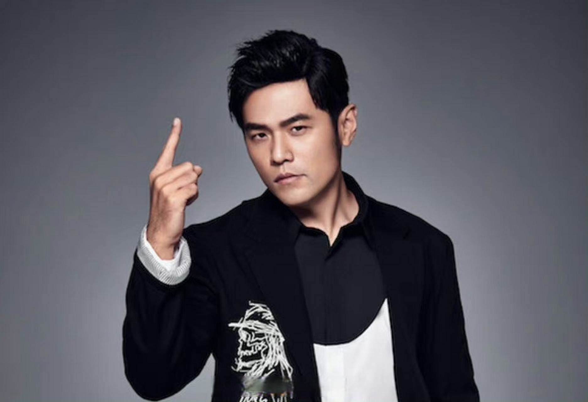 #周杰伦粉丝上海地铁站合唱简单爱#周董的歌总是反复,听也听不腻,每次