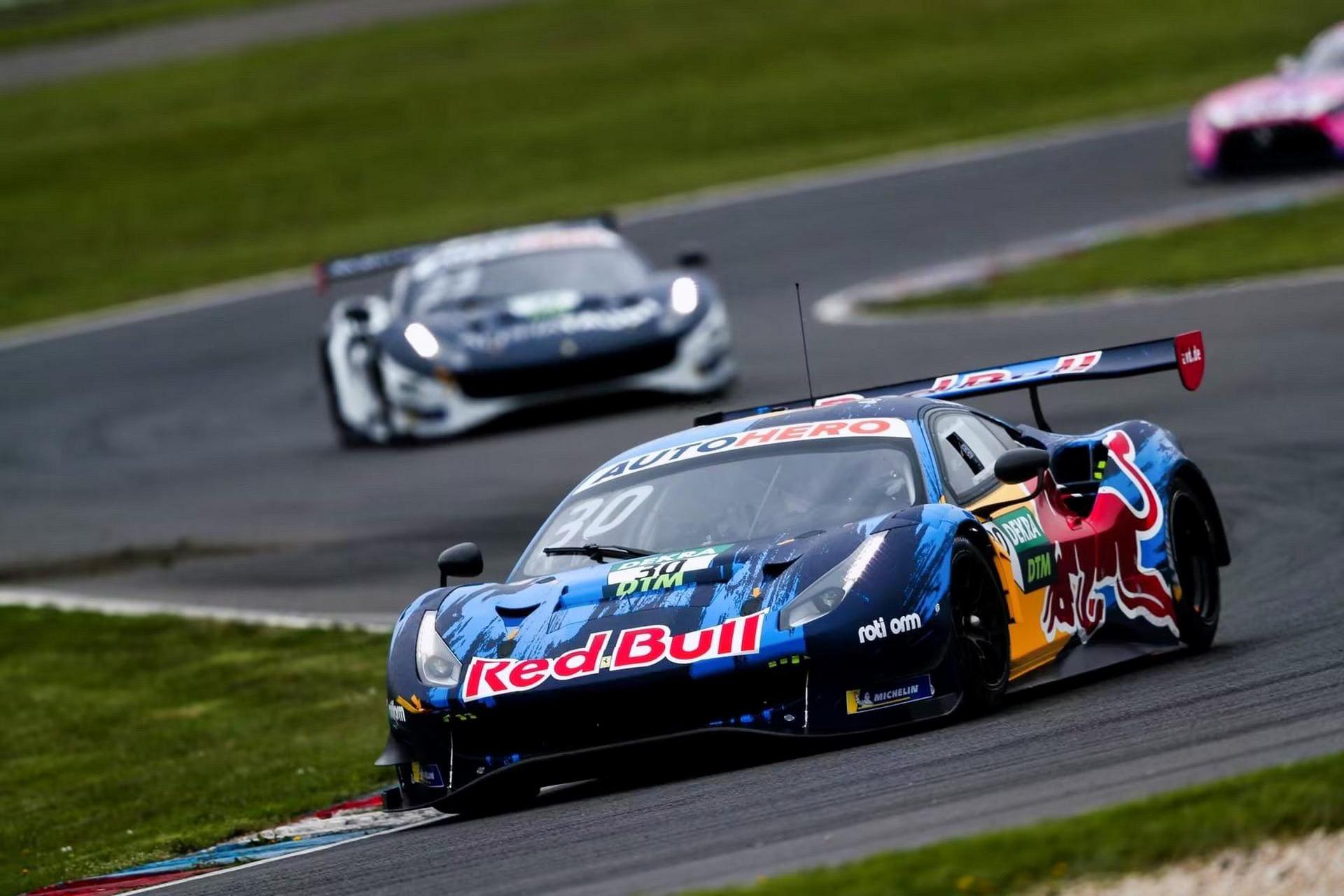 法拉利 488 大红牛涂装.ferrari  赛车涂装