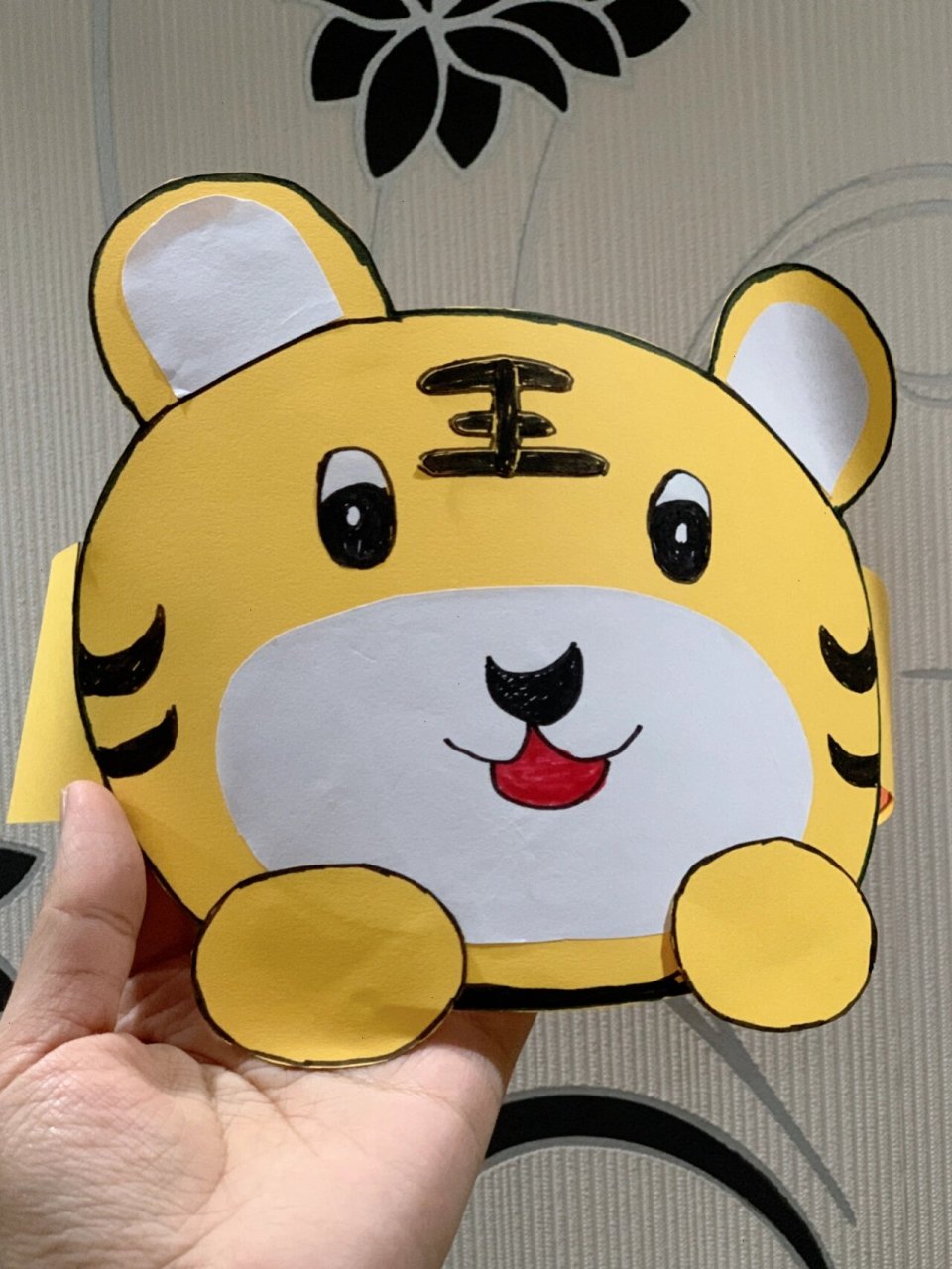 一年级手工|老虎头饰期末闯关游戏 不知不觉一学期末结束啦,明天就是