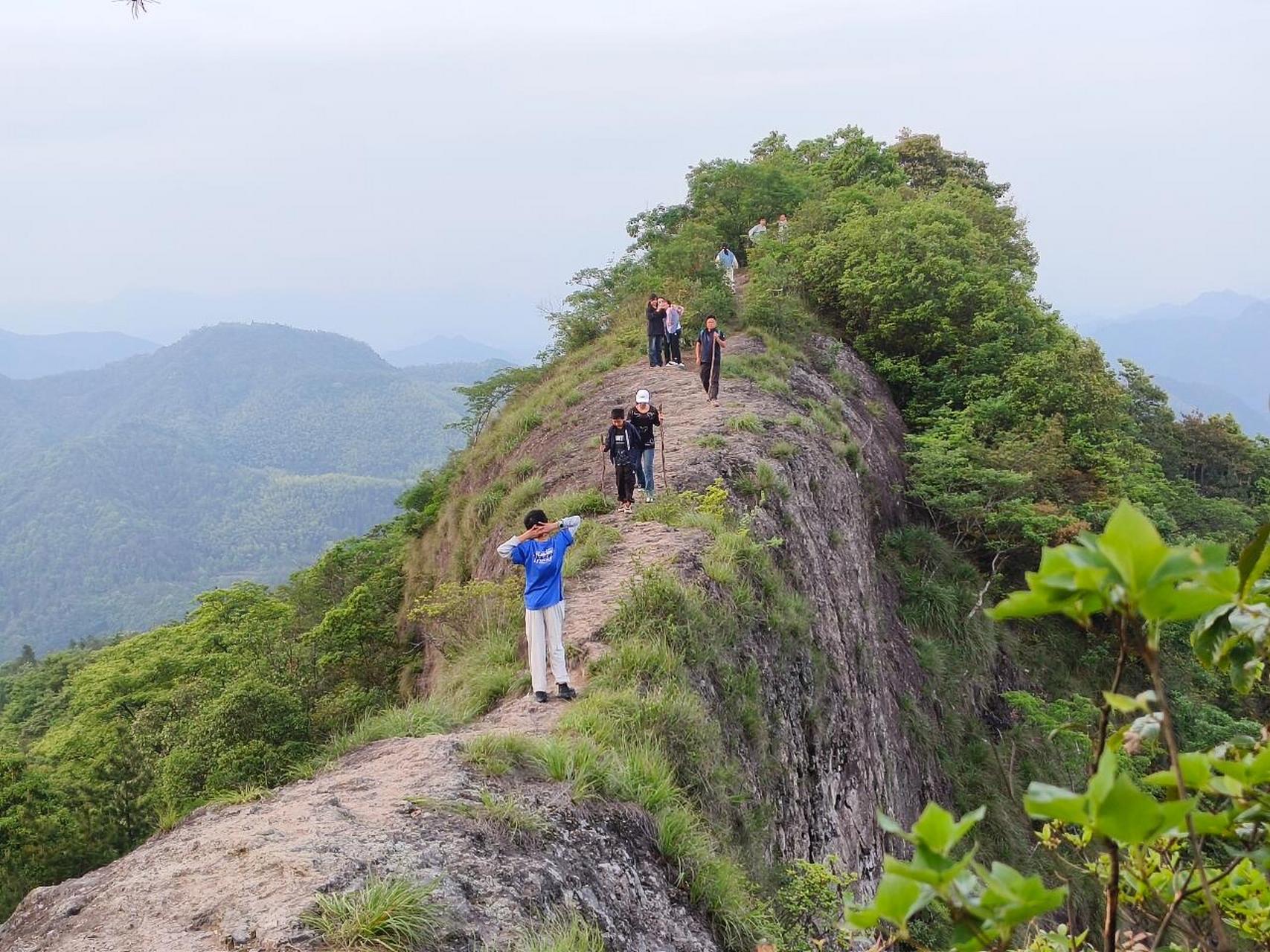 浙中川藏线#02的难度其实不高,我一个手动挡的147匹马力的车子走