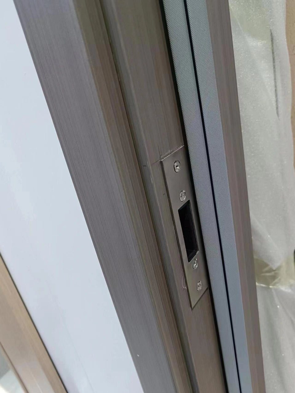 静音门 乐事木门z静音门与欧派木门的带磁条的静音门