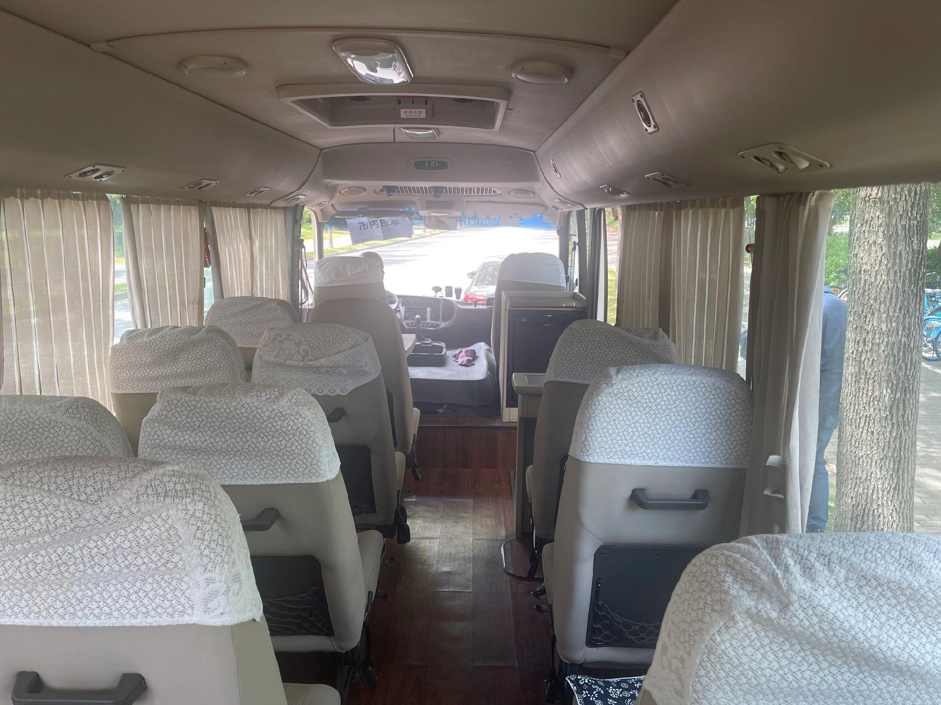 韩国现代康恩迪 国五旅游客运 17年20座高一级