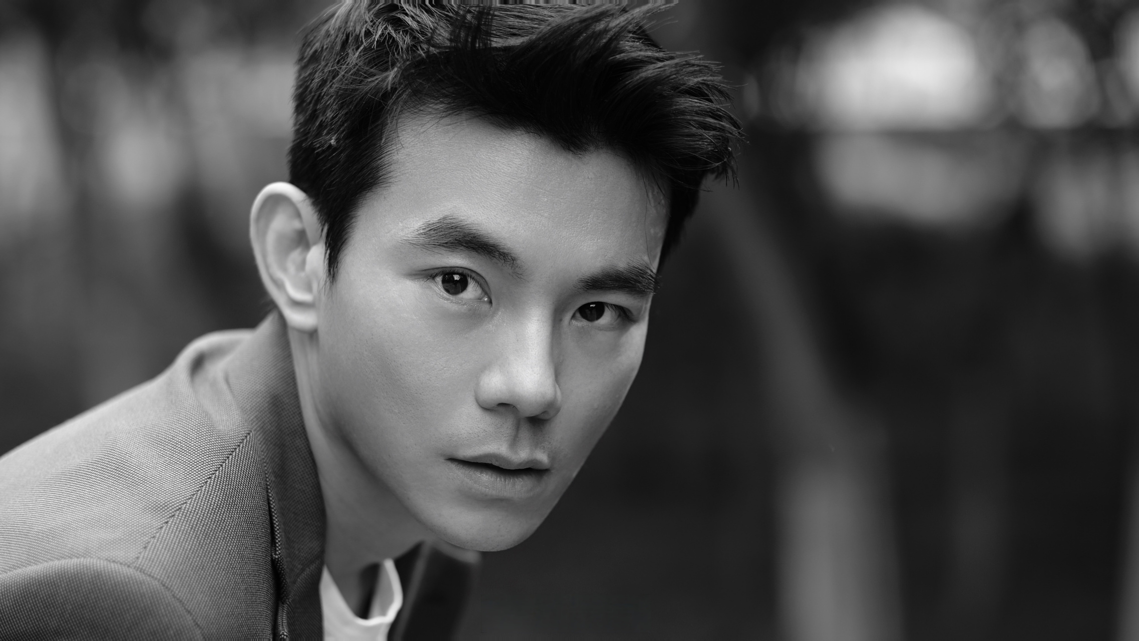 高铁穿过平原 五月… #李感舞台剧##狗脸日常