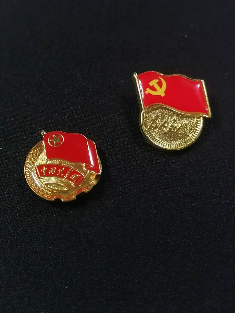 由团徽到党徽 热血沸腾的青春 十一月中旬预备期满一年,准备转正啦