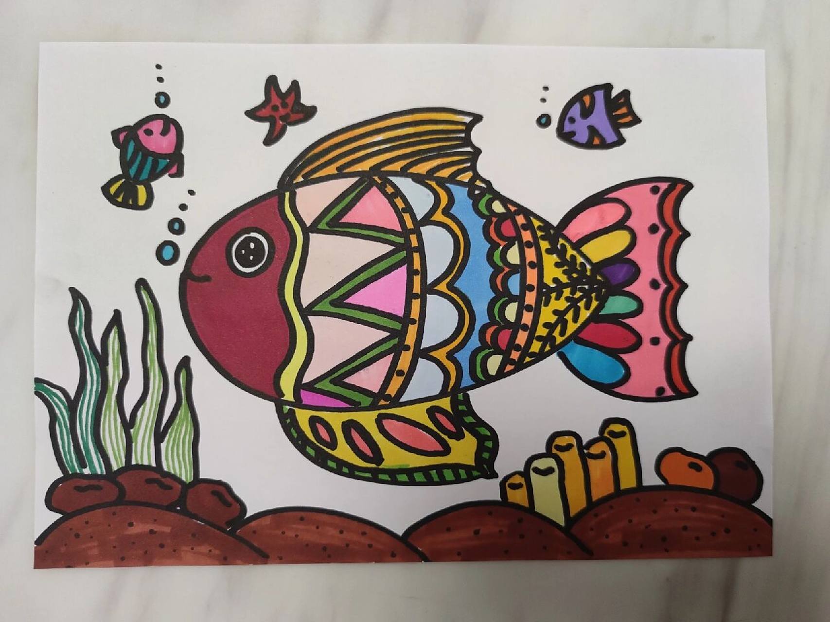 人美版小学美术课《谁画的鱼最大》范画 #小学美术# #小学美术课