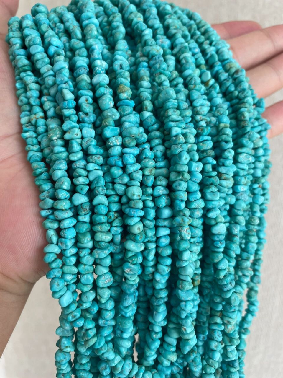 天然绿松石随型石项链 克价不过二十原矿高瓷绿松石随行石多圈项链