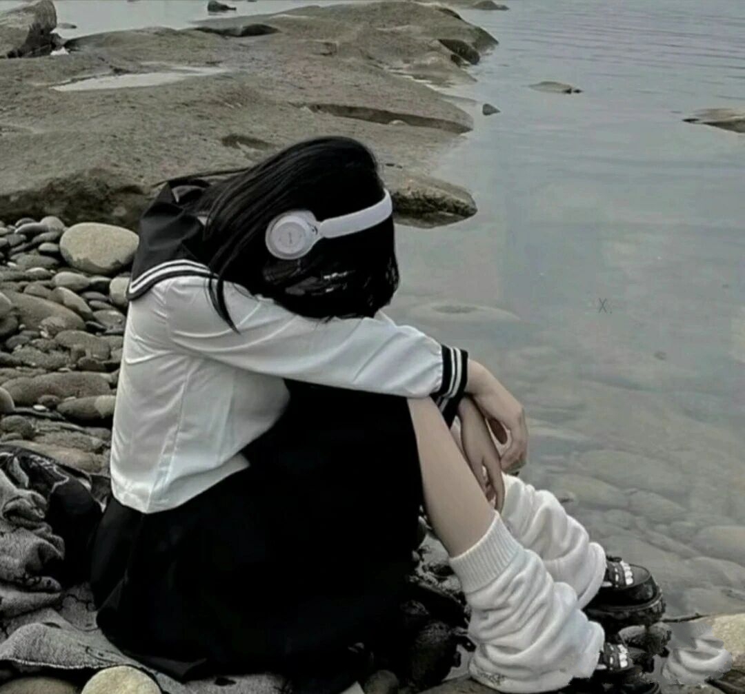 女生伤心真人头像