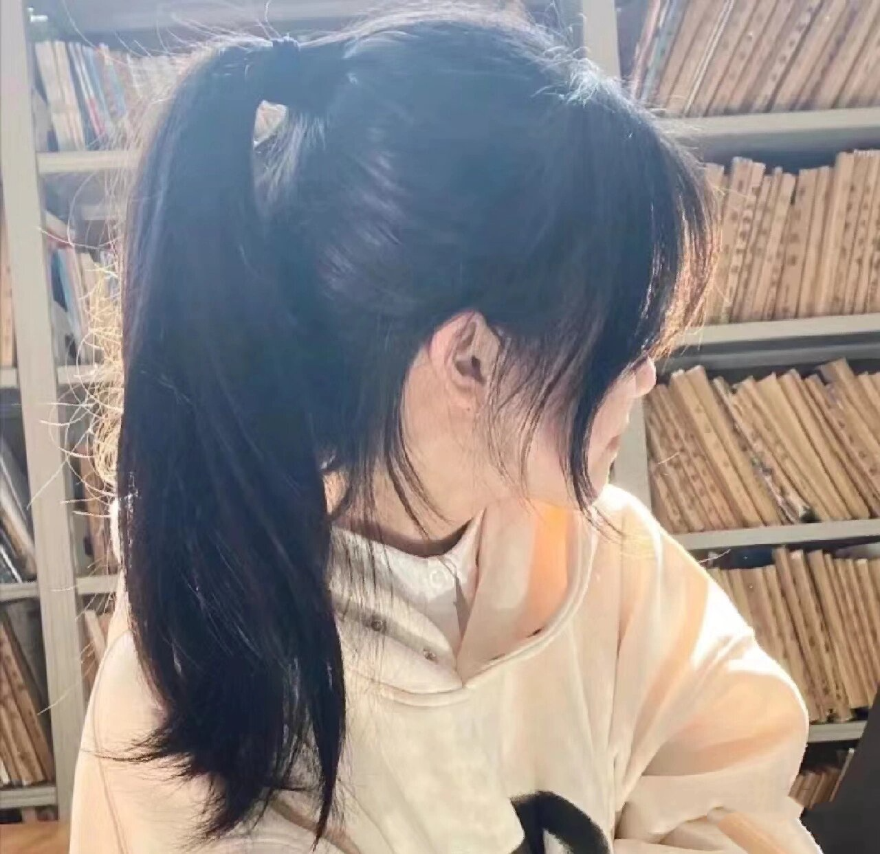女生好看侧脸头像