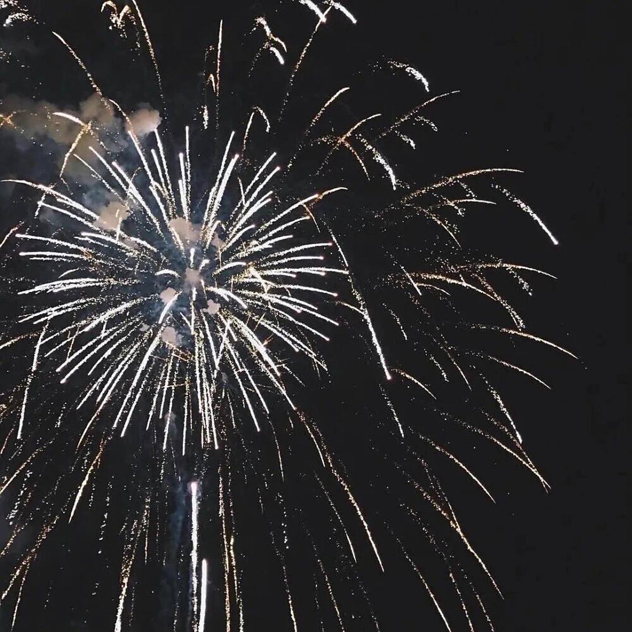 94高级感黑色背景图ins07 整理了一些黑色系背景图 换上后高级感