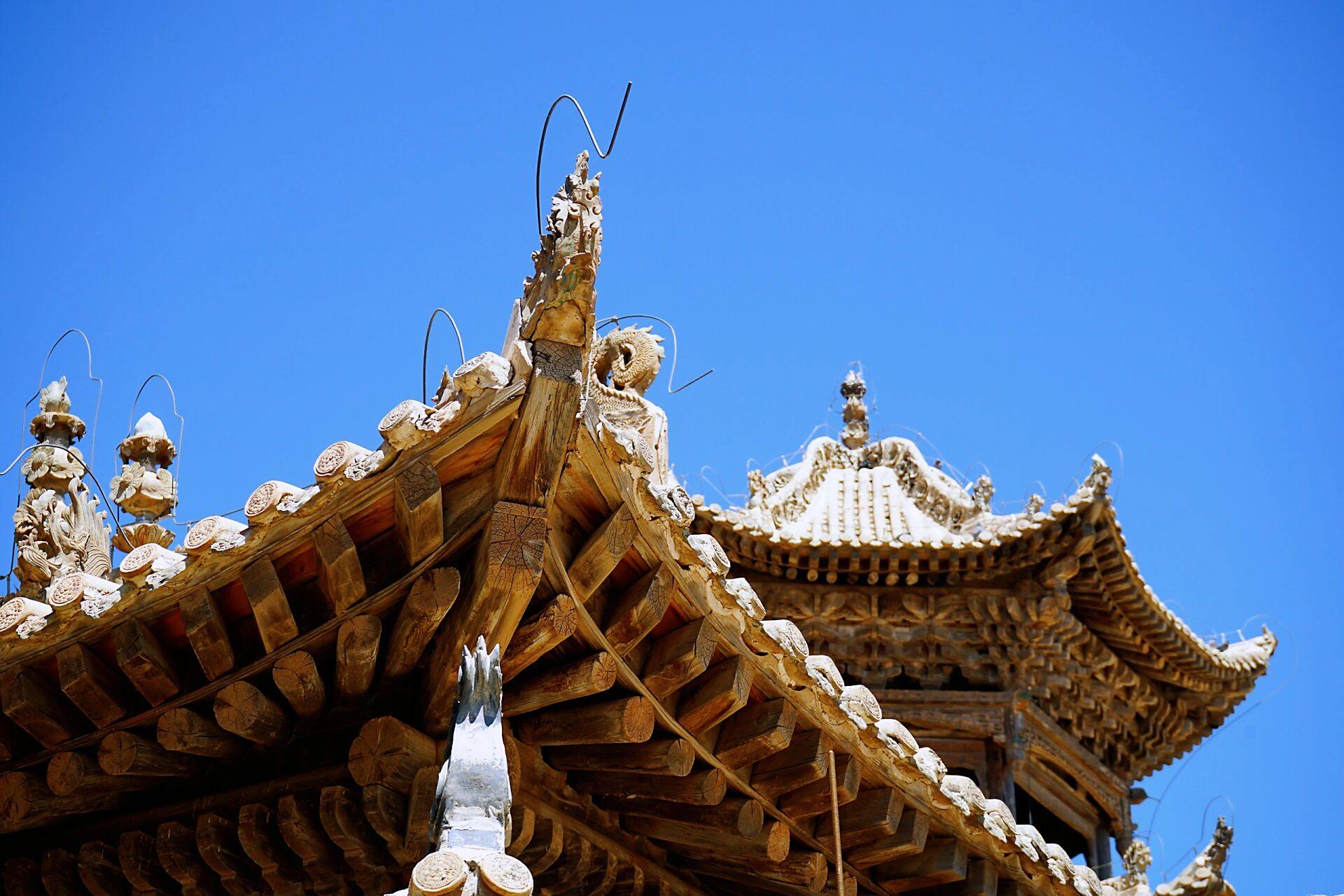中式清真寺的原本面目--洪水泉清真寺 青海省共有清真寺1327座,拱北及
