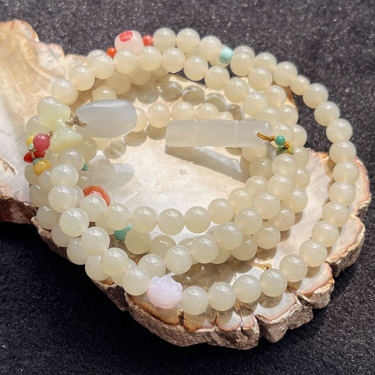 和田玉野牛沟蜂蜜水藕粉多圈108手串项链 可以作为标本色收藏的野牛沟