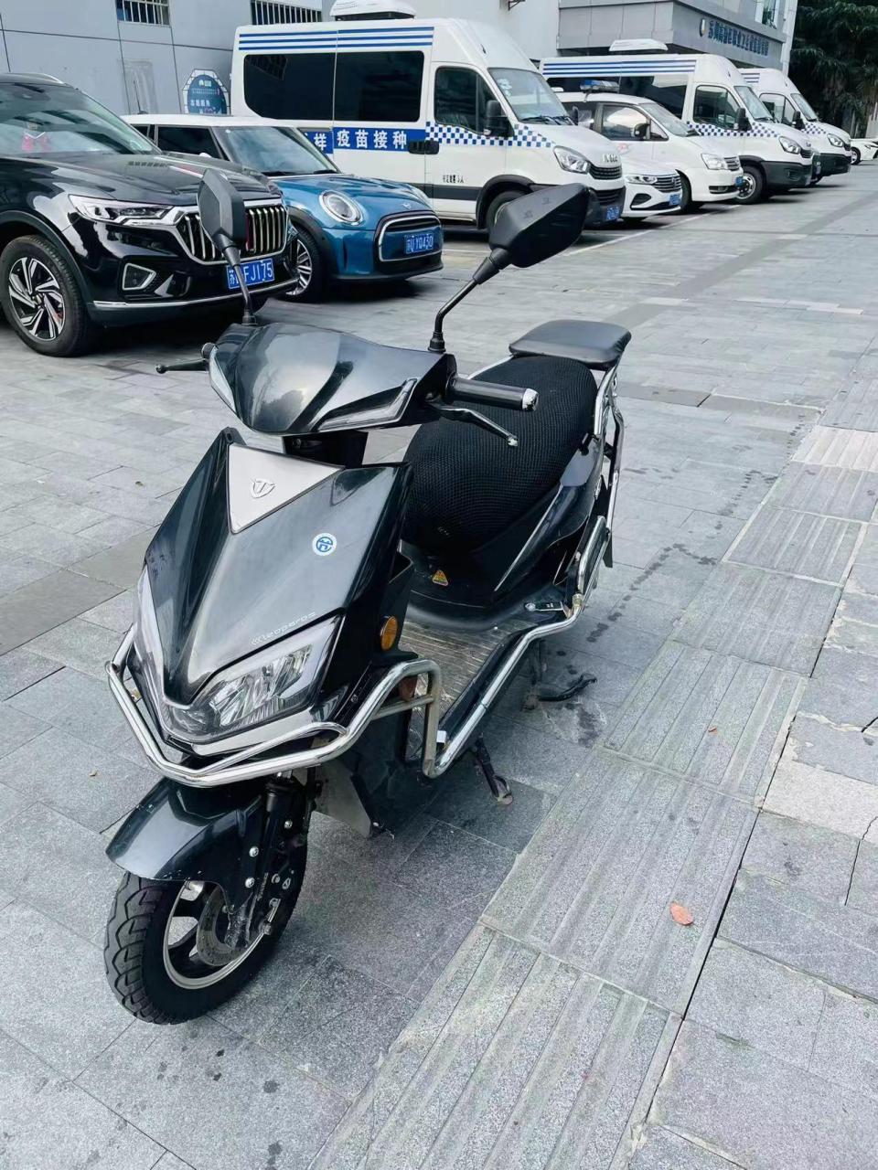 72伏45安台铃豹子电动车,新的电瓶,可以跑150公里,要的来秒