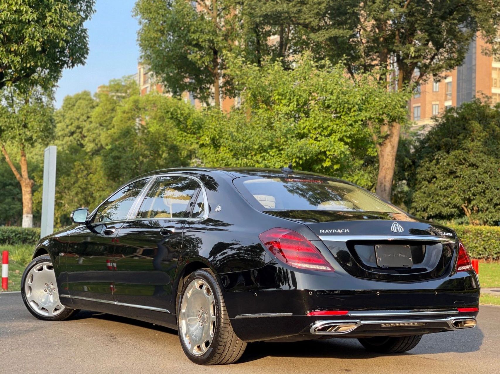 奔驰迈巴赫s级s600售价:119万元 上牌日期:2016年3月 车辆车型:轿车