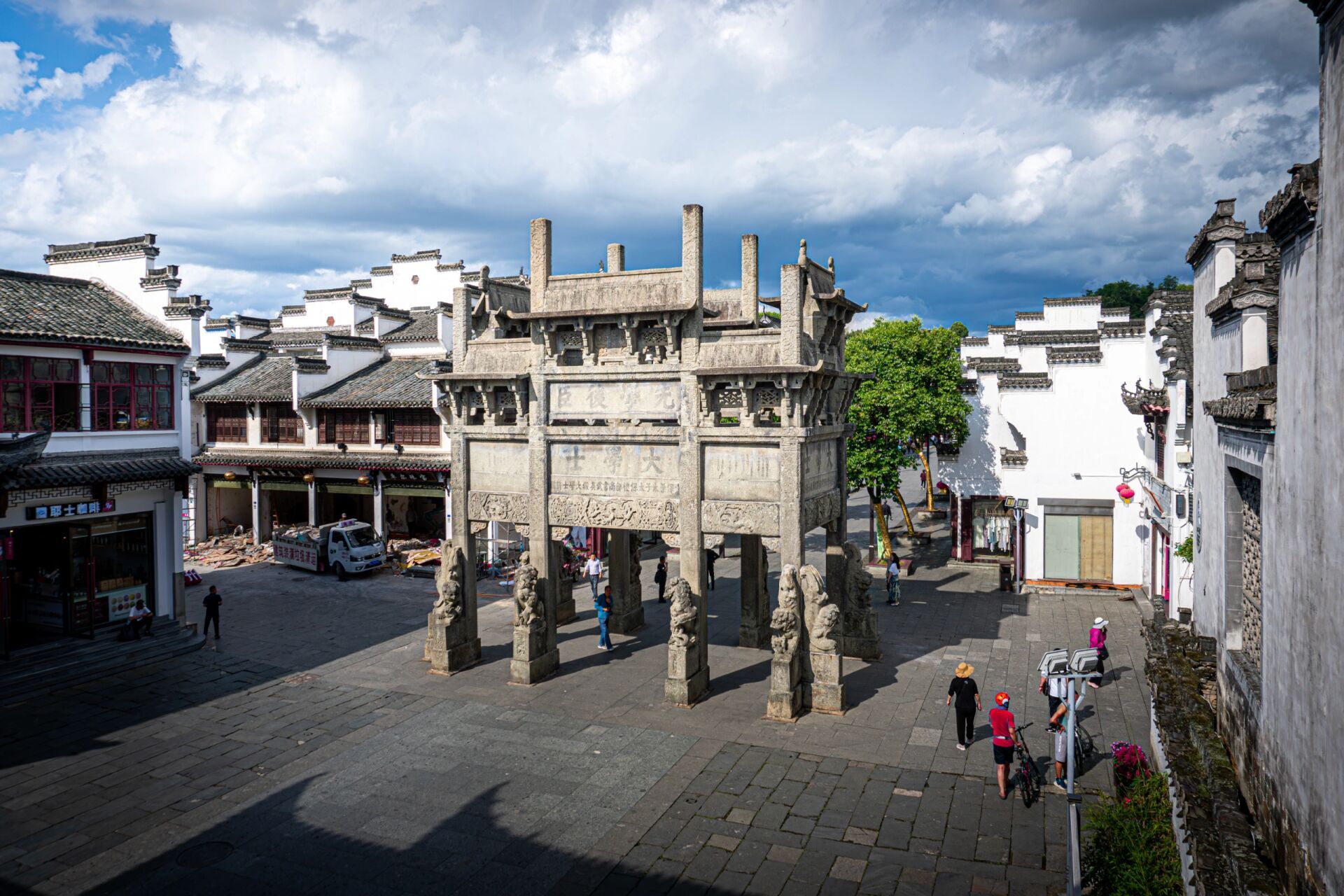 出行必看|徽州古城 景点漫游打卡攻略 中国古城古镇众多,但是有这四大