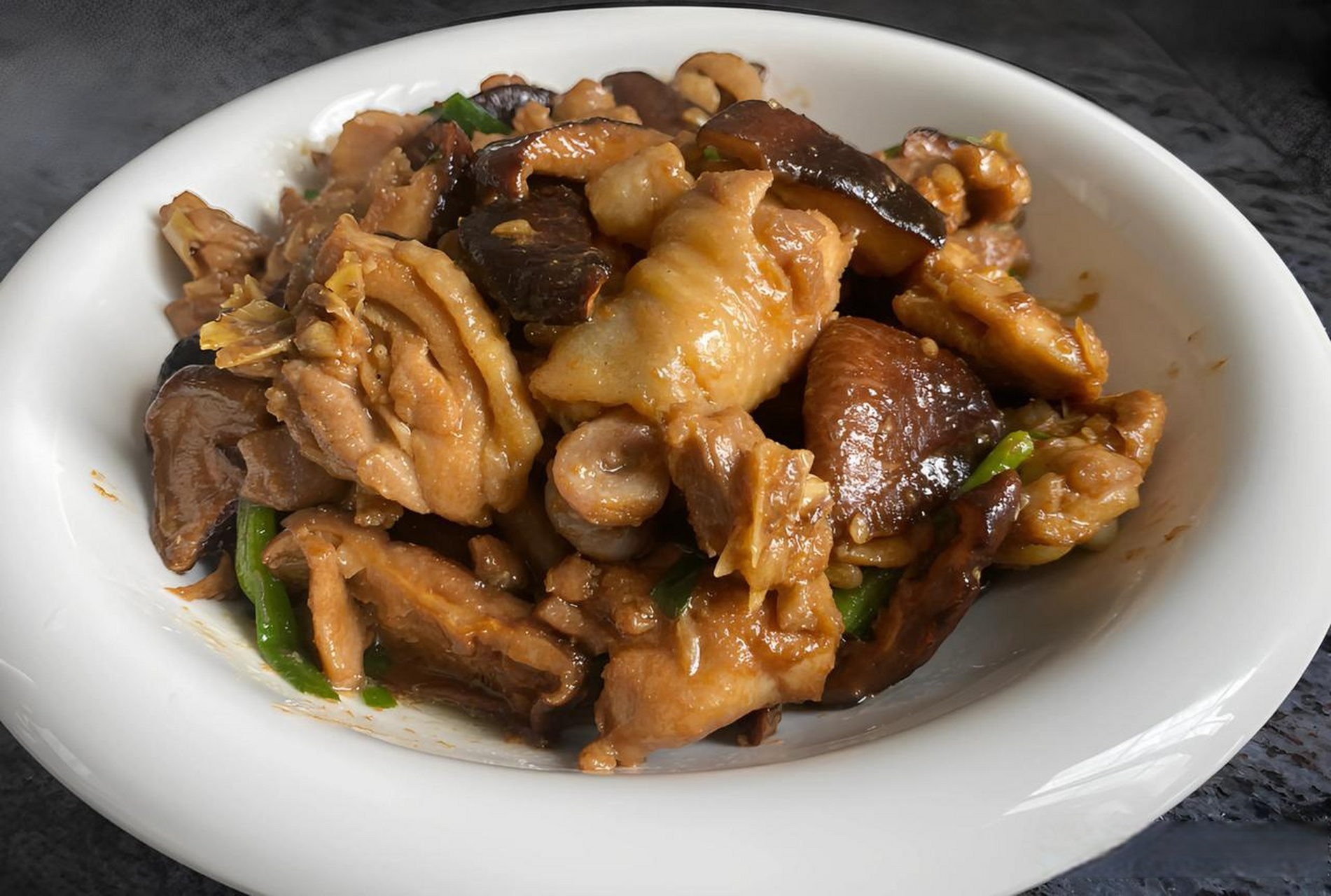 花菇炖仔鸡 香菇干蒸鸡 美食分享# 家常美味打卡 头条美食记录# 今日