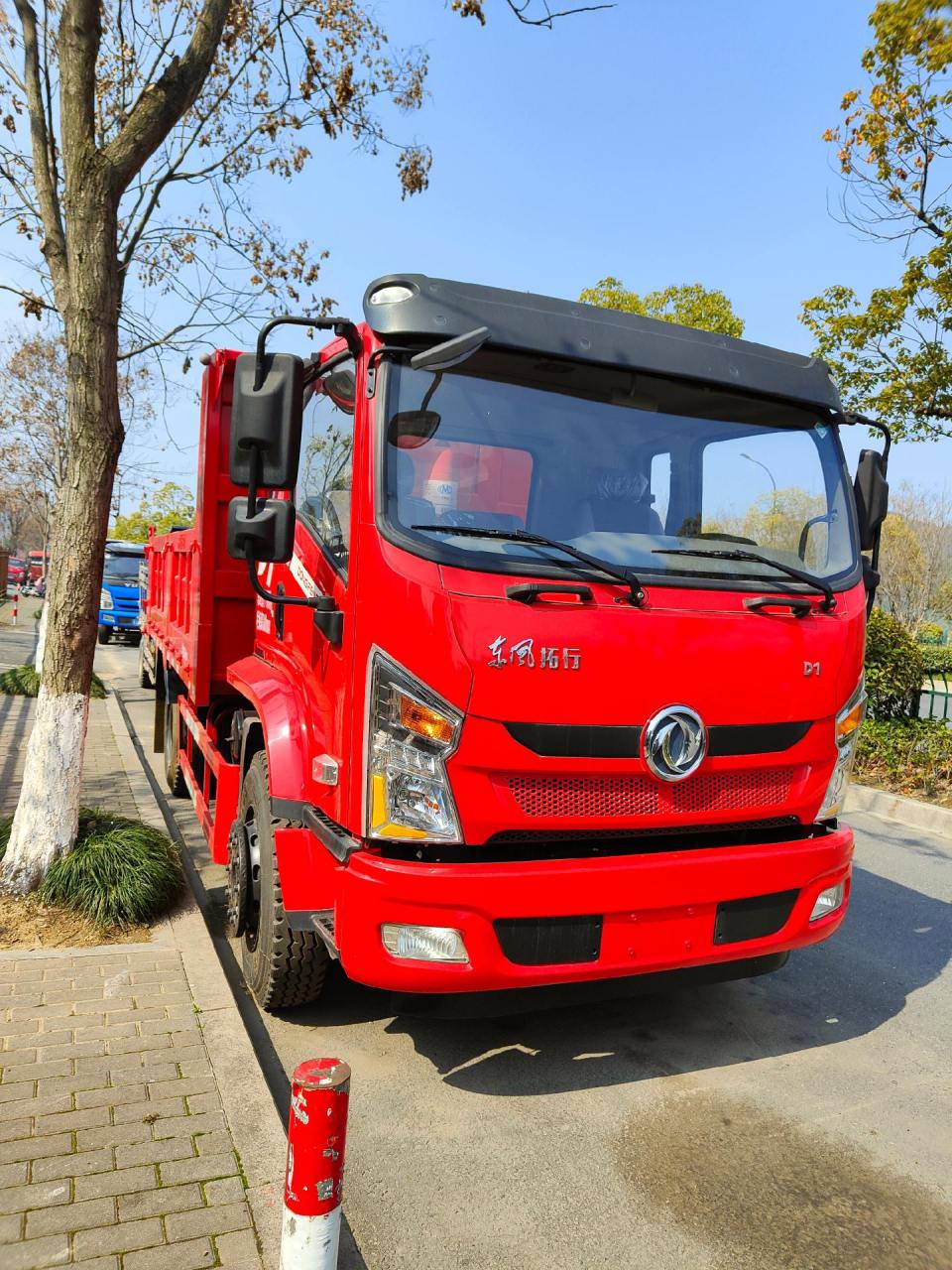 东风系列自卸车.