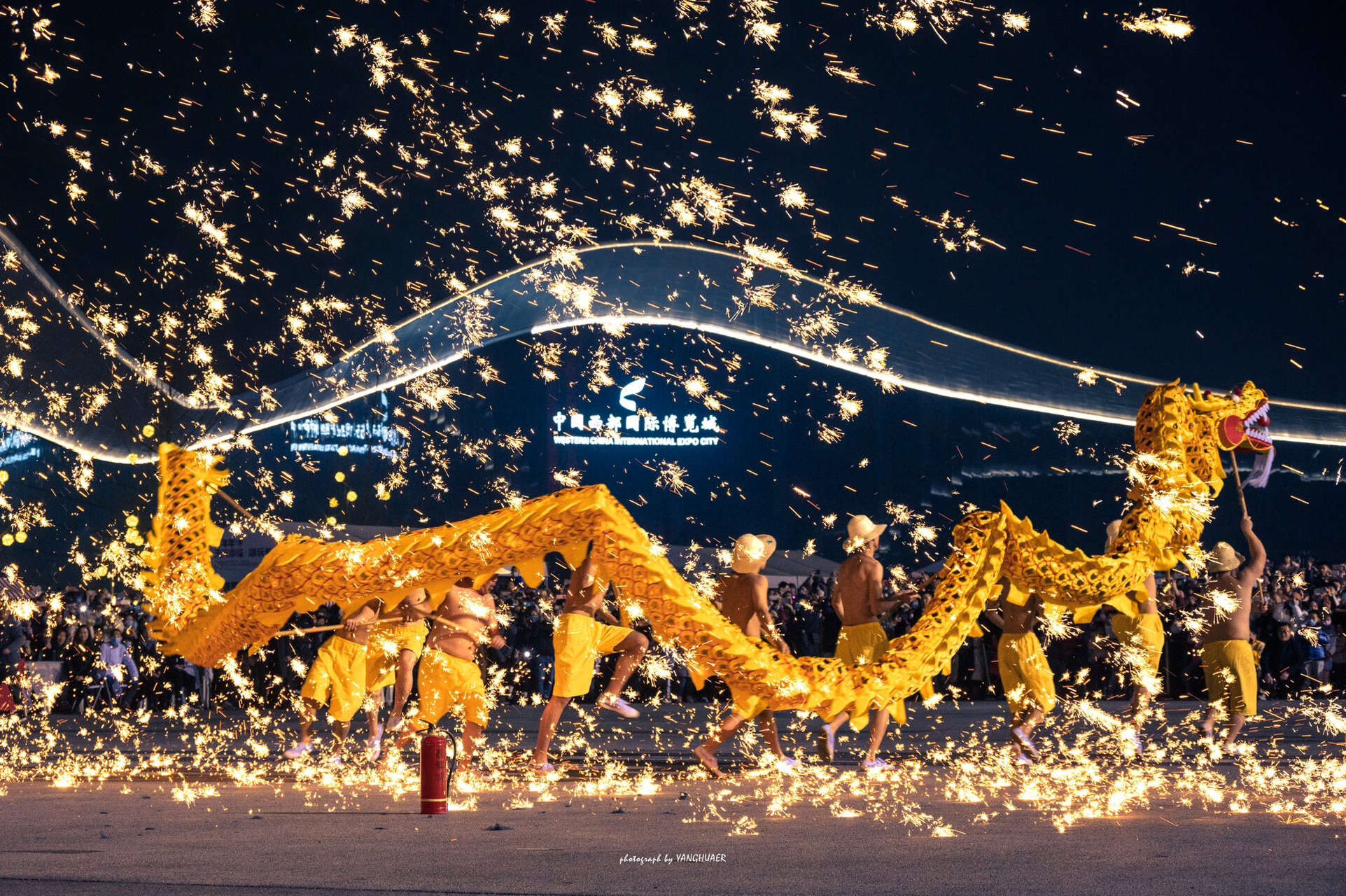 元宵节耍龙灯的传说图片