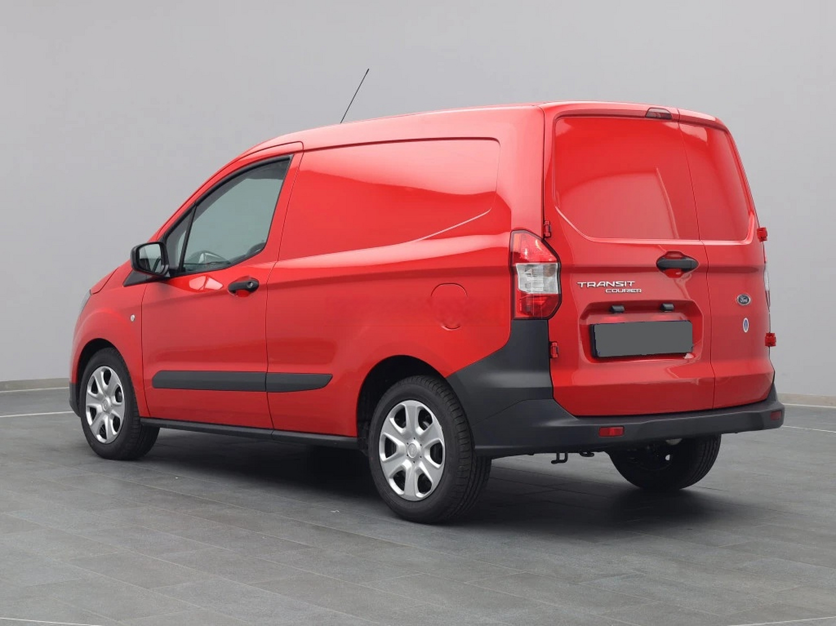 福特的厢货,这玩意比全顺小得多,小车空重1.