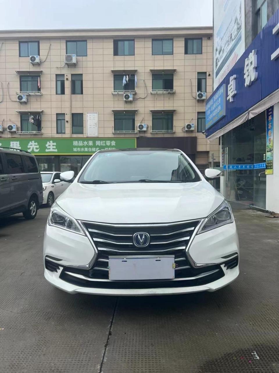 18年长安逸动dt,1.