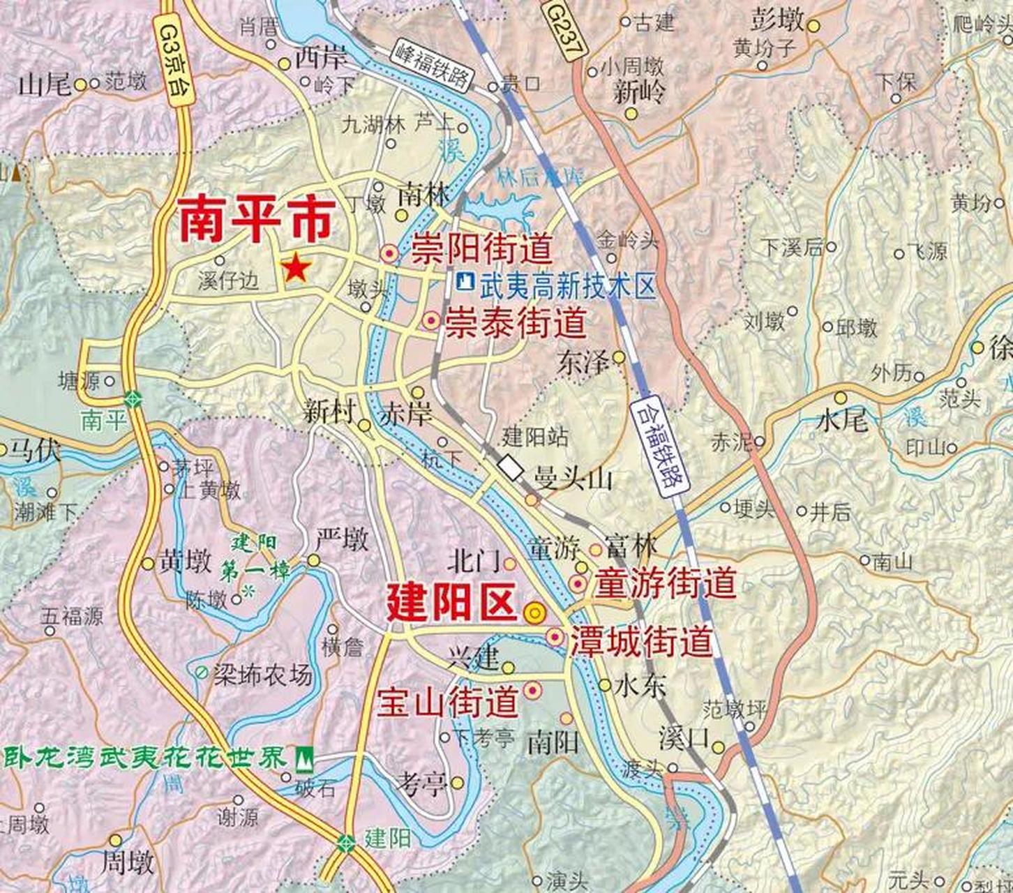 延平区是老城区,在建溪和西溪交汇处,从这往下就叫闽江,从地图上看