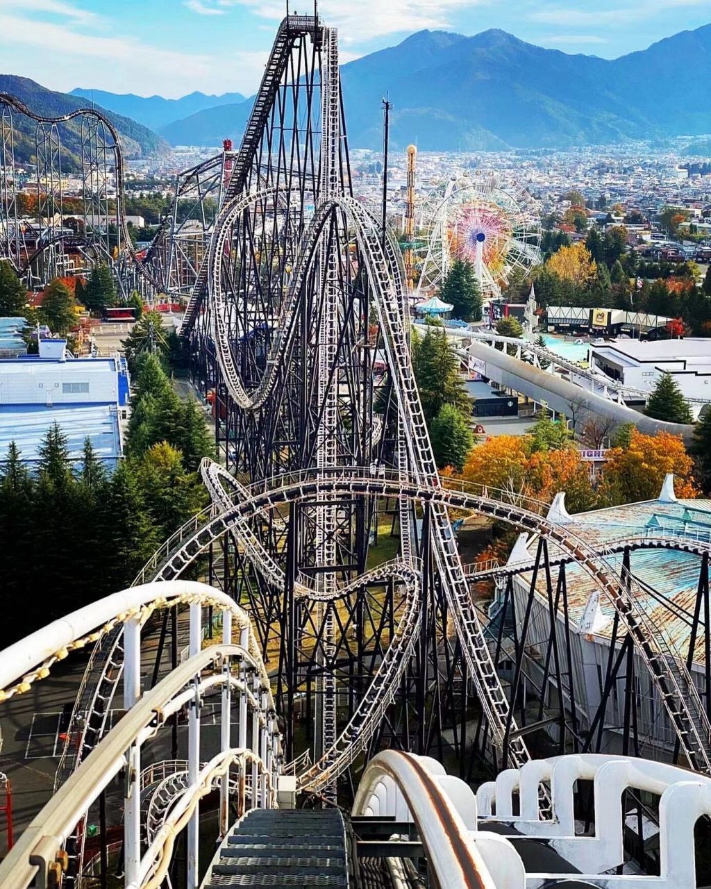 富士急乐园 | 日本蕞刺激游乐园,你敢体验吗 世界上有哪座游乐园可以