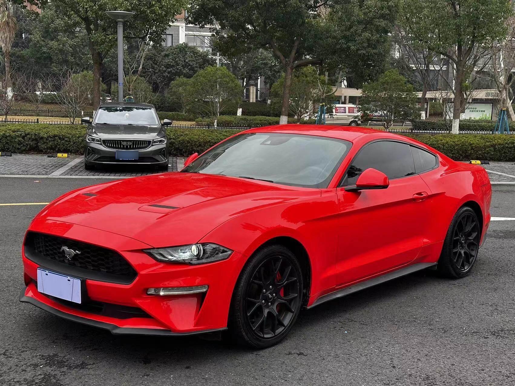 红色野马跑车红色2016款野马照片红色野马改装过的照片野马跑车红色