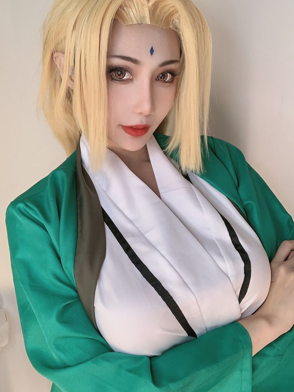 火影忍者 纲手cos 90请说年轻貌美