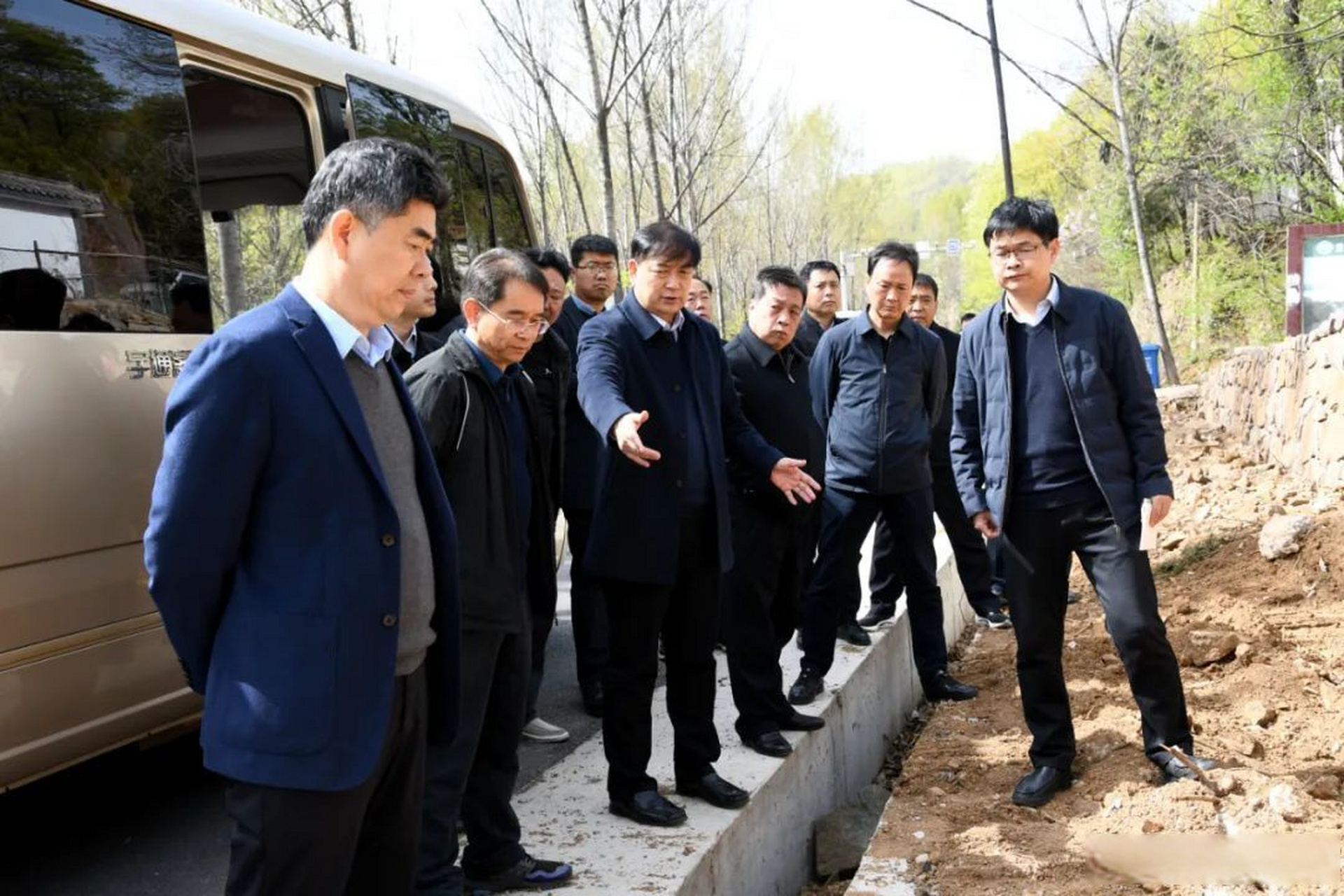 汝阳要闻# 【县委书记赵振峰督导调研"百里画廊"建设工作】4月6日