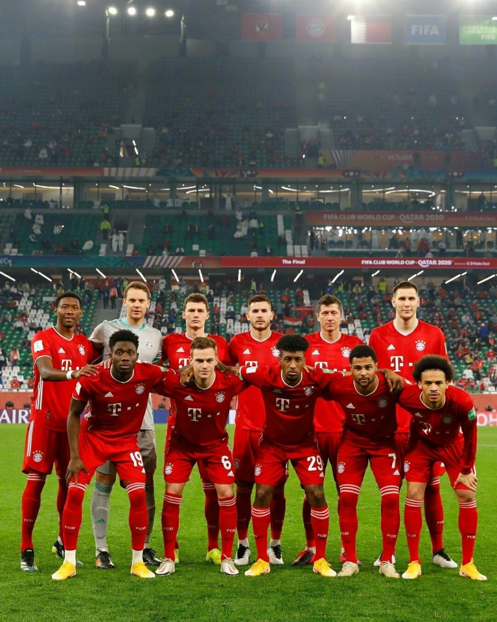 拜仁慕尼黑加冕六冠王 德甲冠军96 德国杯冠军96 德国超级杯冠军