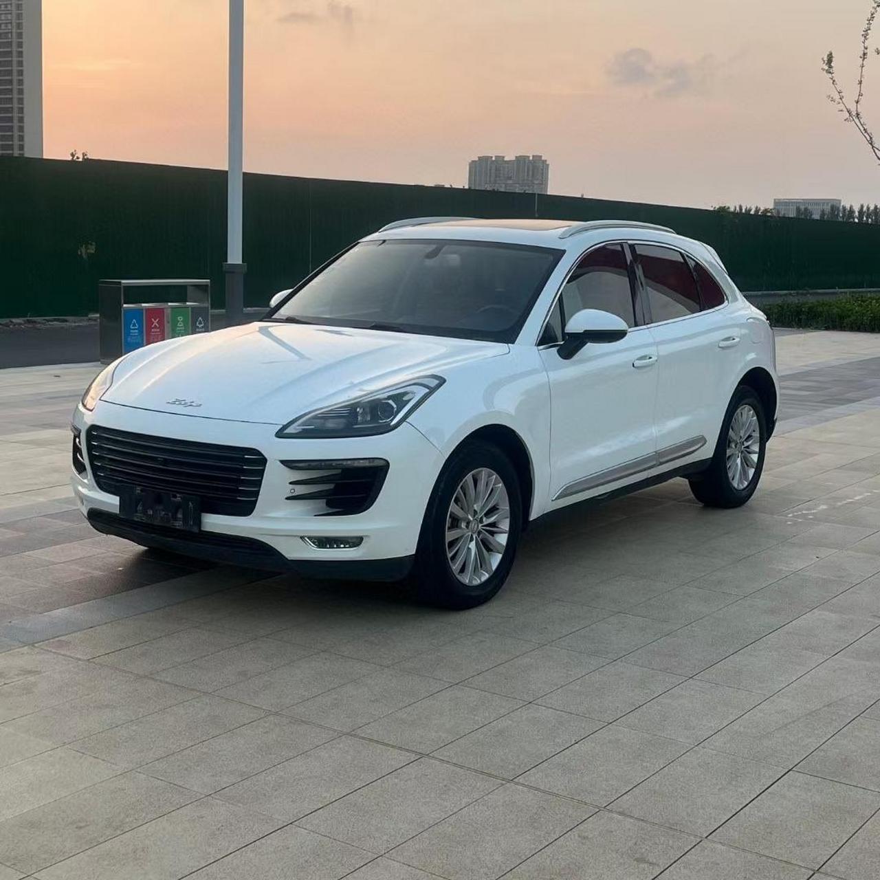 可远程分期! 新到2017年10月白色保时捷高仿者～众泰sr9,2.