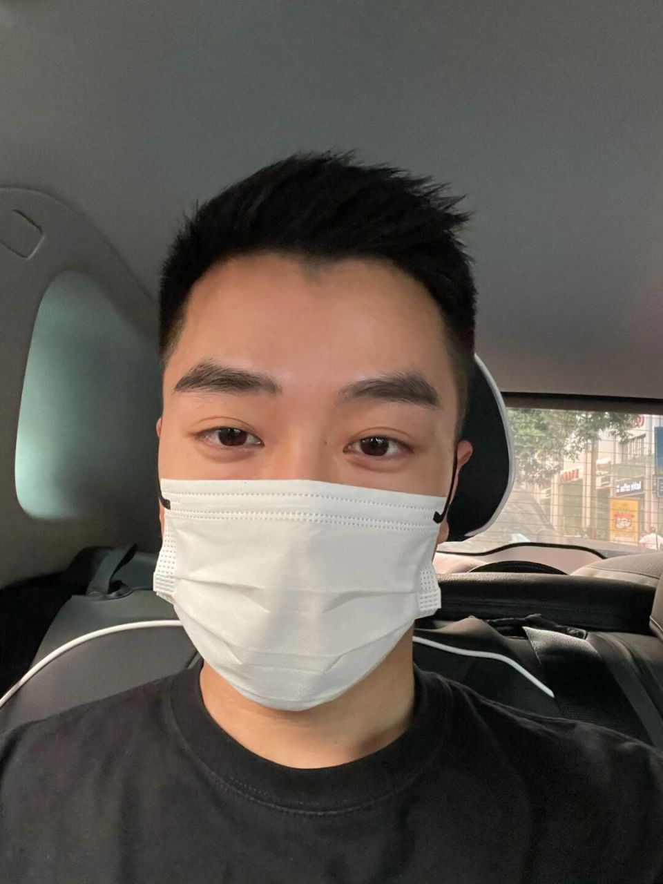 92今天长这样 戴口罩 装帅哥 	 #介绍一个小哥哥# #今天长这样