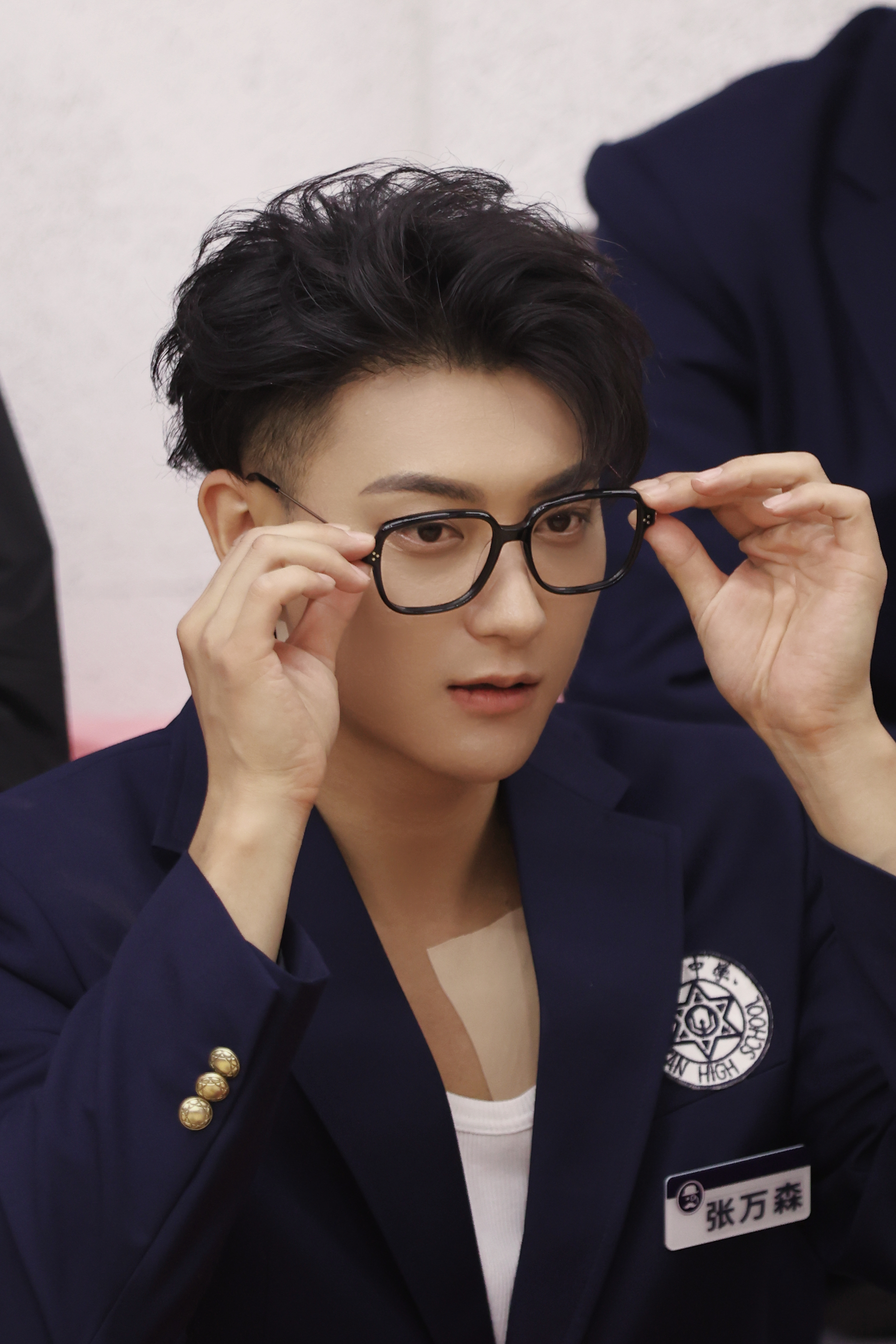 黄子韬萌探2024# 时光回溯,重返校园新生"张万森"报道一起开启全新的