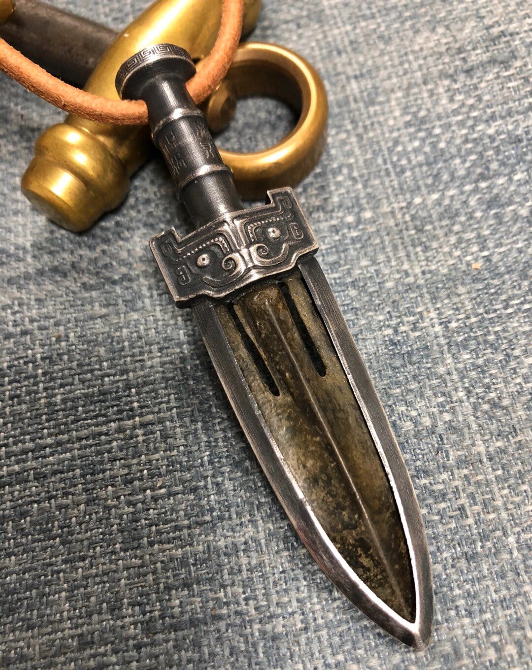 匠心工艺|战汉青铜箭头吊坠