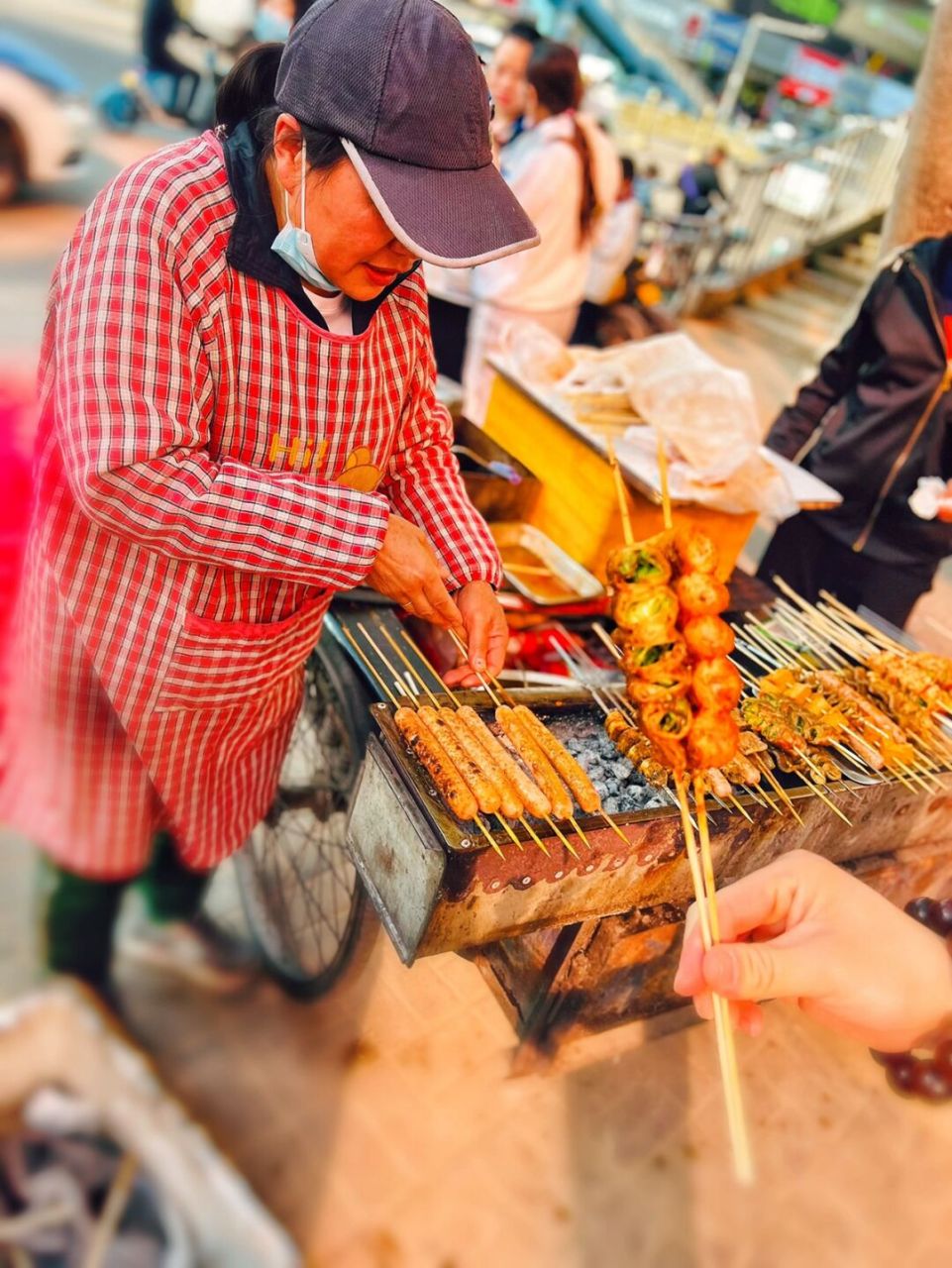 大同美食 矿务局西安烤面筋 老摊 众所周知,矿务局cbd佳顺旺超市门口