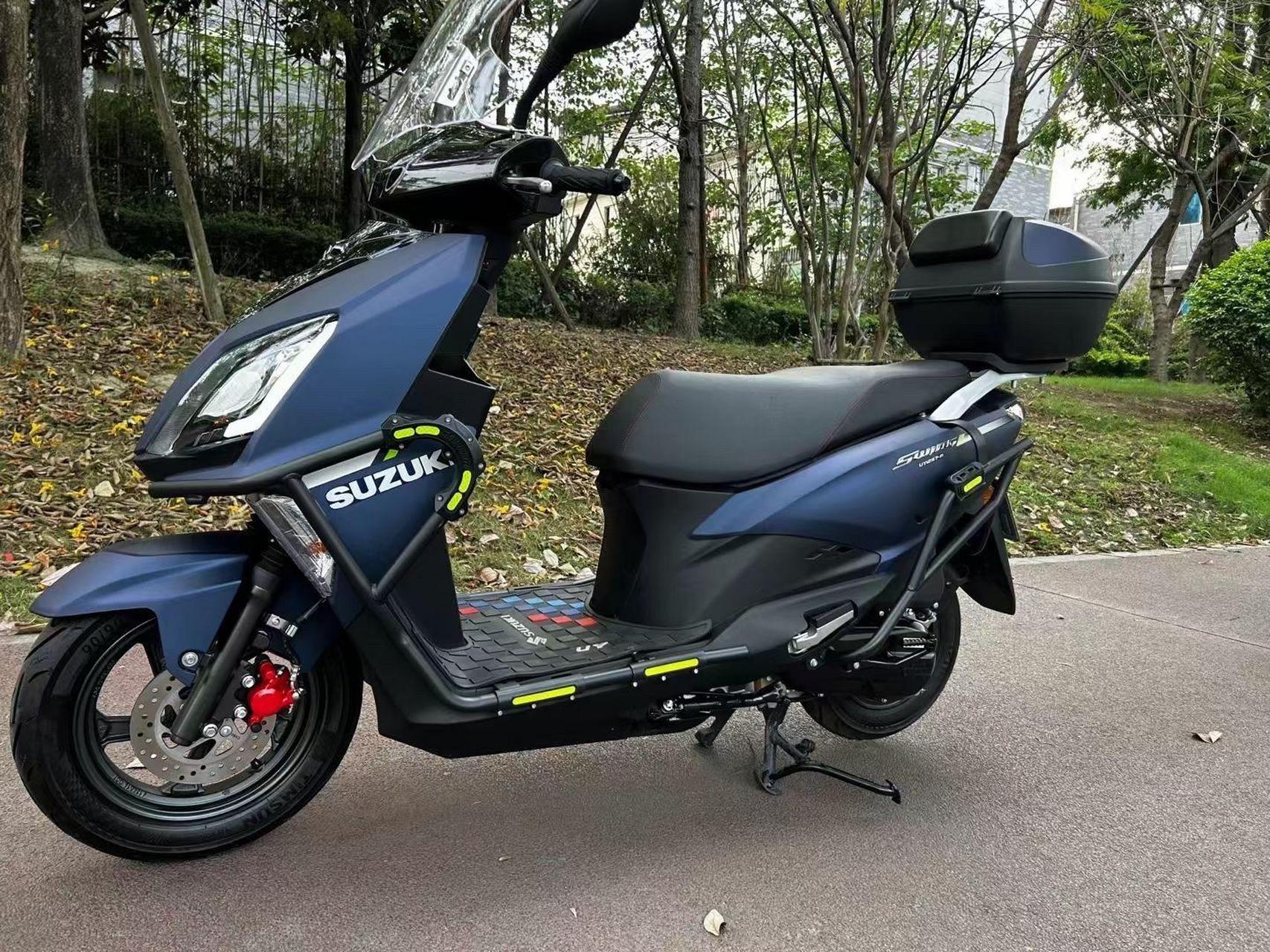 新到店准新车况铃木uy125(23款) 2023年10月上户,一手户全手续过户出