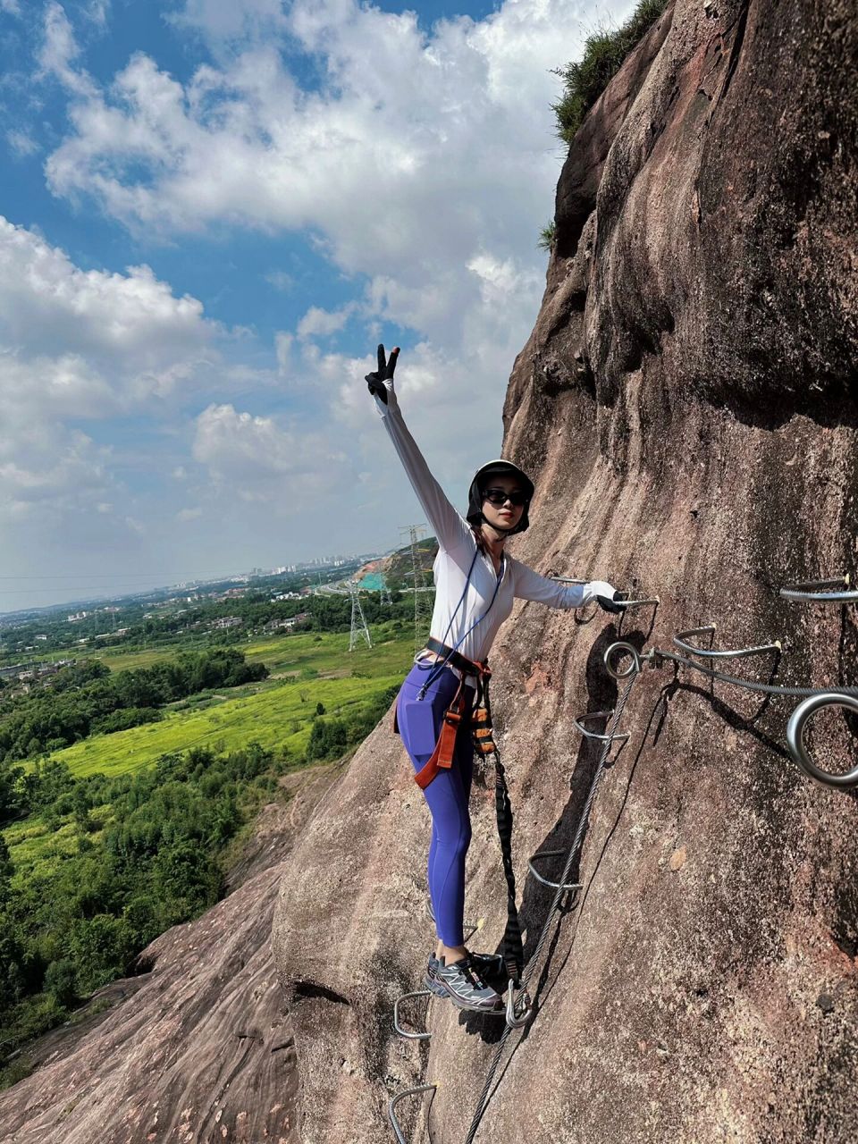 挑战自我🧗‍♀️清远飞拉达攀岩我先冲啦 岭南第一攀-清远马头