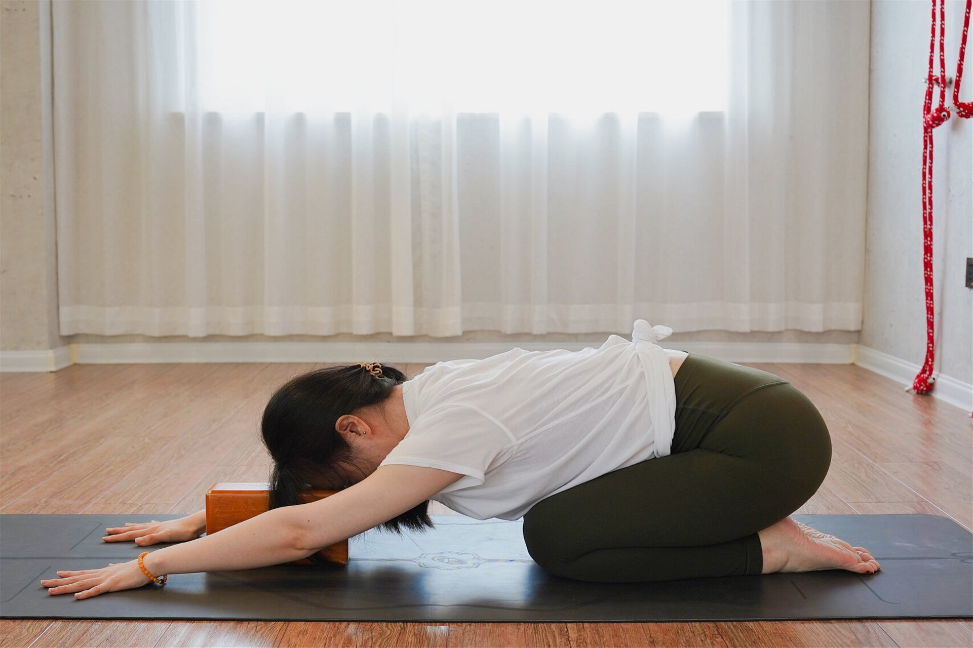 图解瑜伽体式|90%的人都会练错的体式 大拜式 很多同学都认为大拜式是