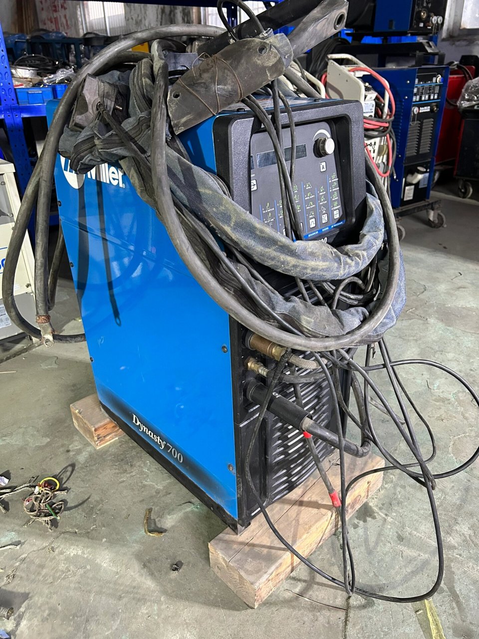 米勒焊机 美国米勒700交直流氩弧焊机,成色9成新以上,准新机!