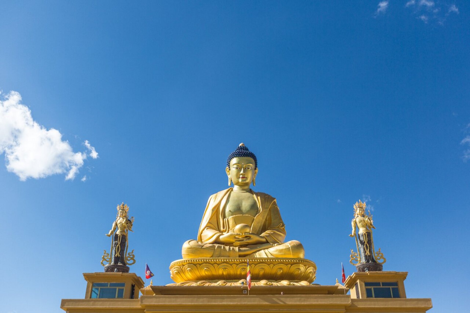 囊谦丨还有人不知道这座藏在青海的佛塔吗?